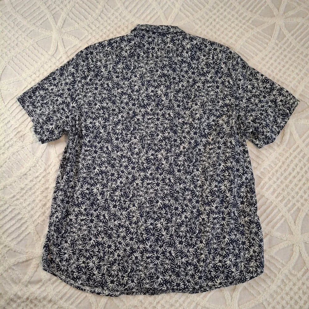 Banana Republic Men's XL Cotton‎ Standard Fit Button Down Shirt Blue Floral